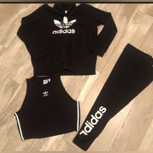 gorgeous ADIDAS set MAKE SURE YOU READ DESCRIPTION BELOW 👇